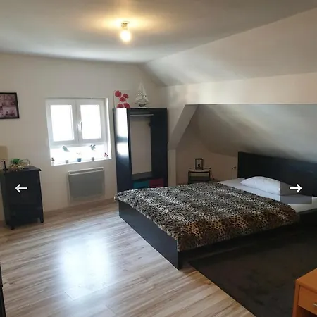 Studio Chez Willi Апартаменты *